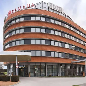 Отель Ramada By Wyndham Graz, Унтерпремстеттен